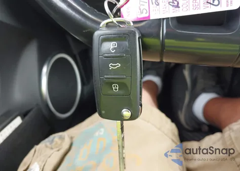 2014 Volkswagen Beetle 2.0L Tdi z USA, uszkodzony, nr VIN 3VW6L7AT2EM818673